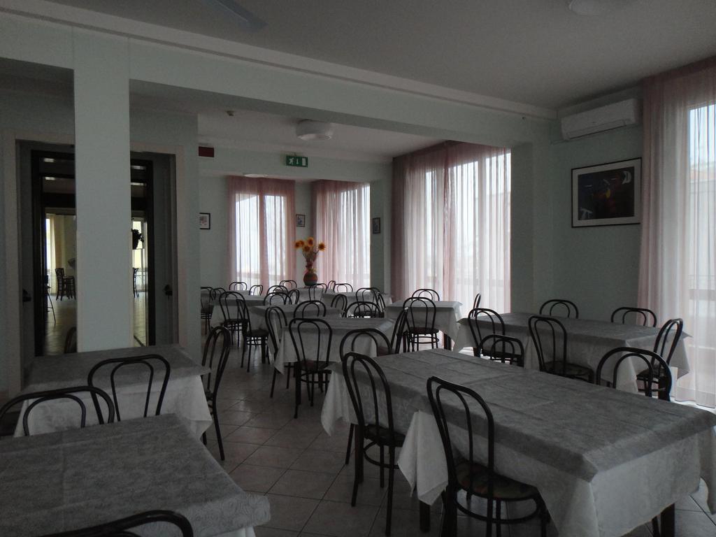 Hotel Acapulco Viserbella di Rimini 외부 사진