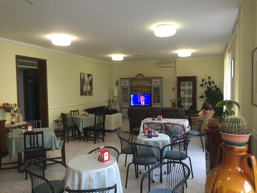 Hotel Acapulco Viserbella di Rimini 외부 사진